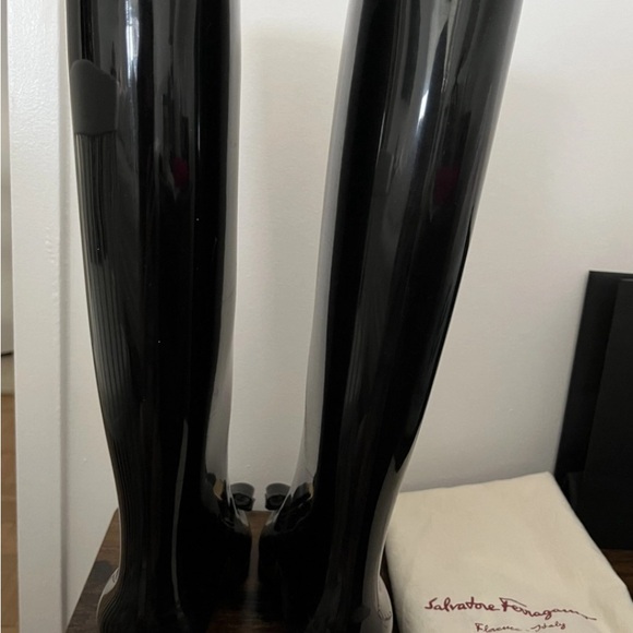 SALVATORE FERRAGAMO rain boots 8M - Picture 3 of 8